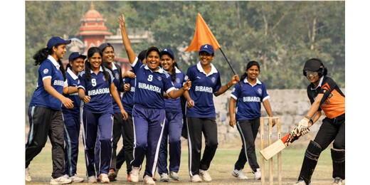 महिला क्रिकेट अभ्यास मैच : बालिकाओं ने जिला प्रशासन की टीम को दी शिकस्त 